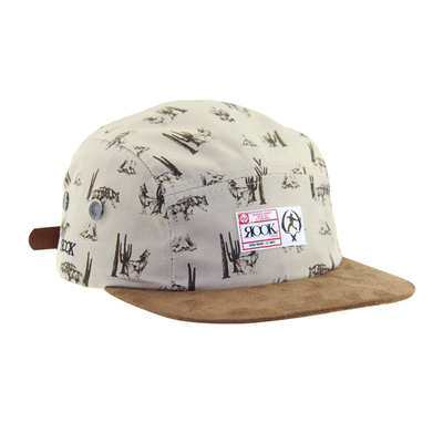 Suede Peak 5 Panel Camp Caps Dengan Sublimation Printing Crown Dan Leather Strap